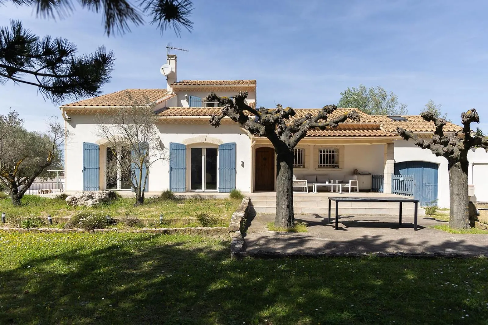 Villa Sena Eyragues, Familiale Eyragues