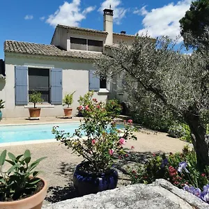 Bed & Breakfast Dans Verdure Provencale, Eyragues